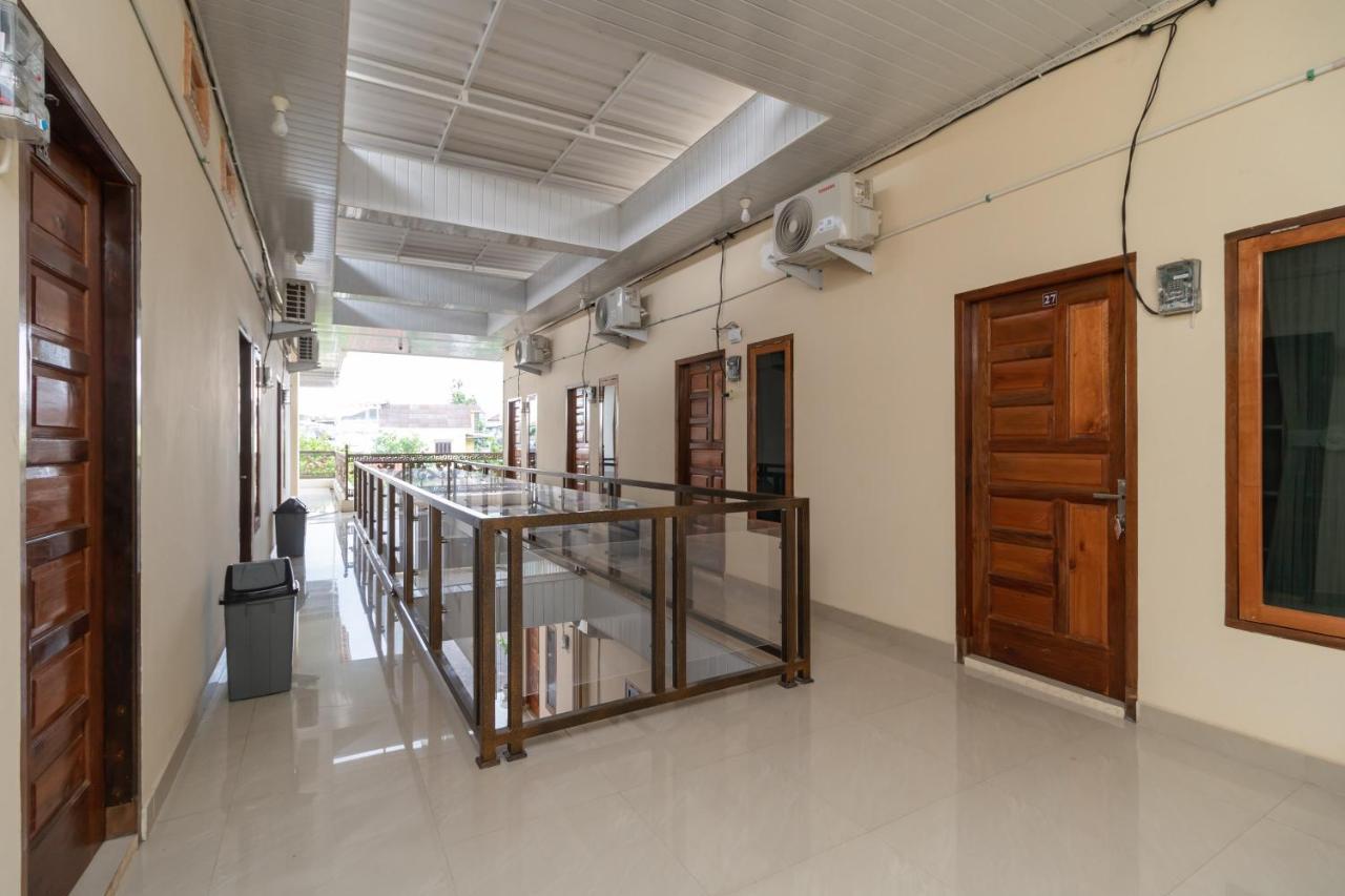 Urbanview Hotel Salsabilah Palembang By Reddoorz Exterior foto
