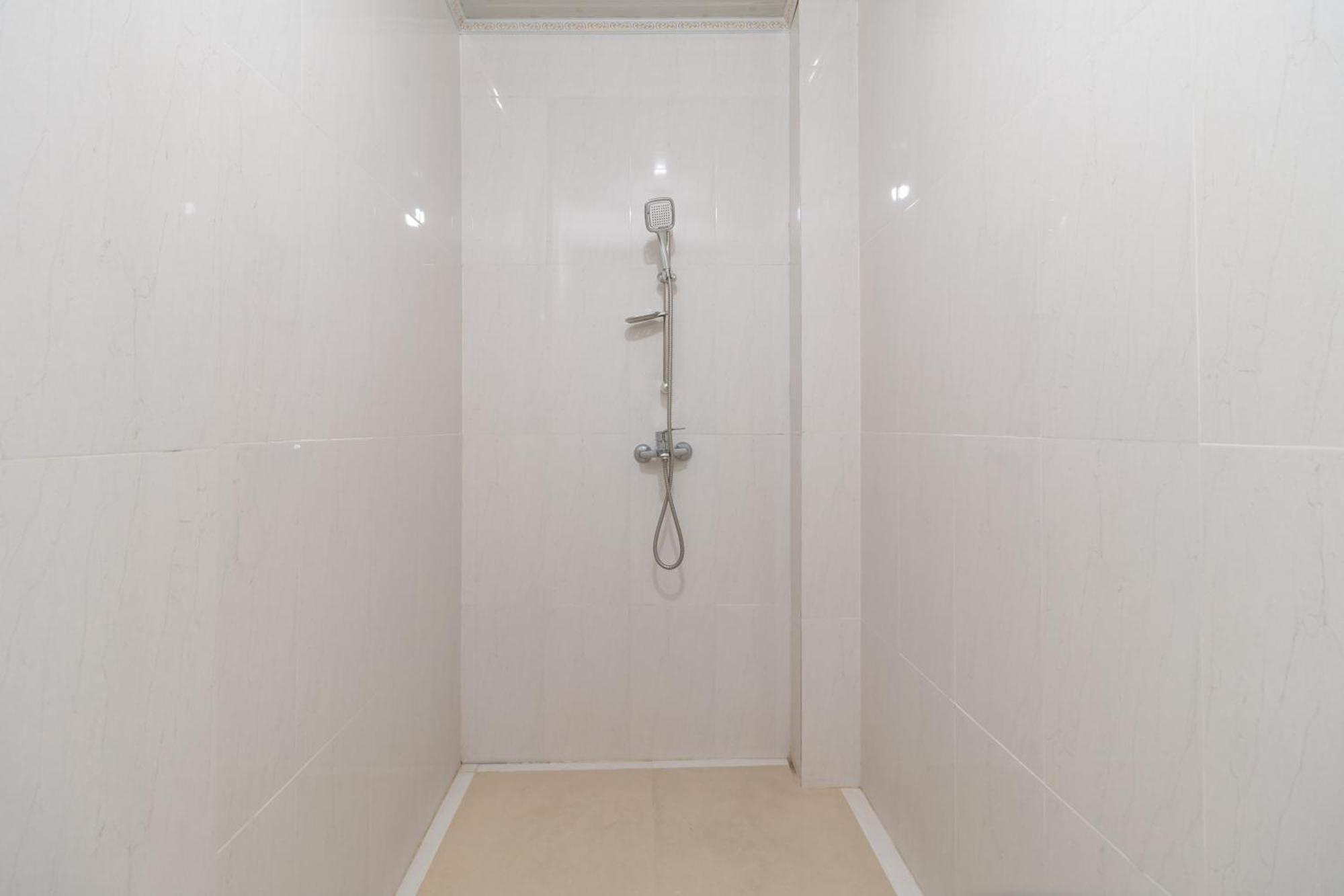 Urbanview Hotel Salsabilah Palembang By Reddoorz Exterior foto